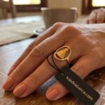 Anel de Nossa Senhora Aparecida em Inox Dourado e Prateado - Feminino, Delicado ...